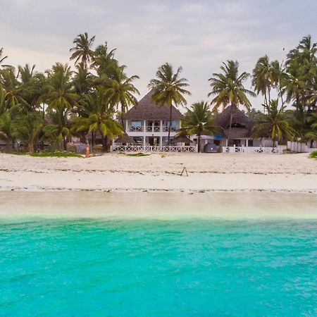 The African Paradise Beach Hotel 브웨주 외부 사진