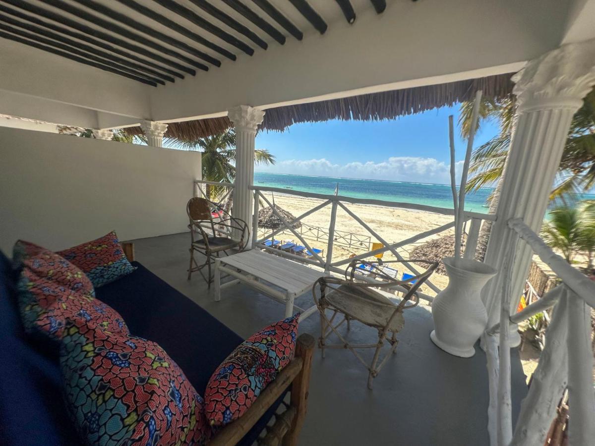 The African Paradise Beach Hotel 브웨주 외부 사진