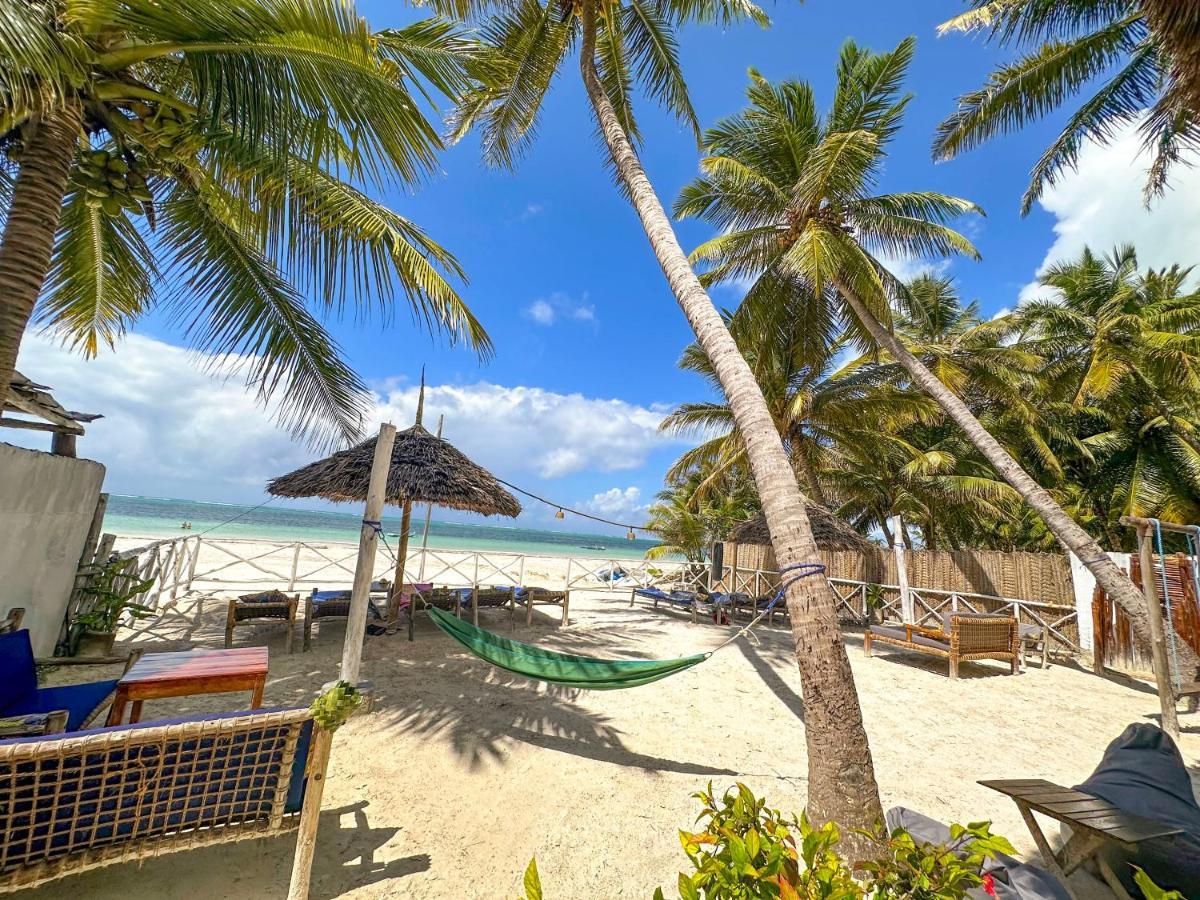 The African Paradise Beach Hotel 브웨주 외부 사진