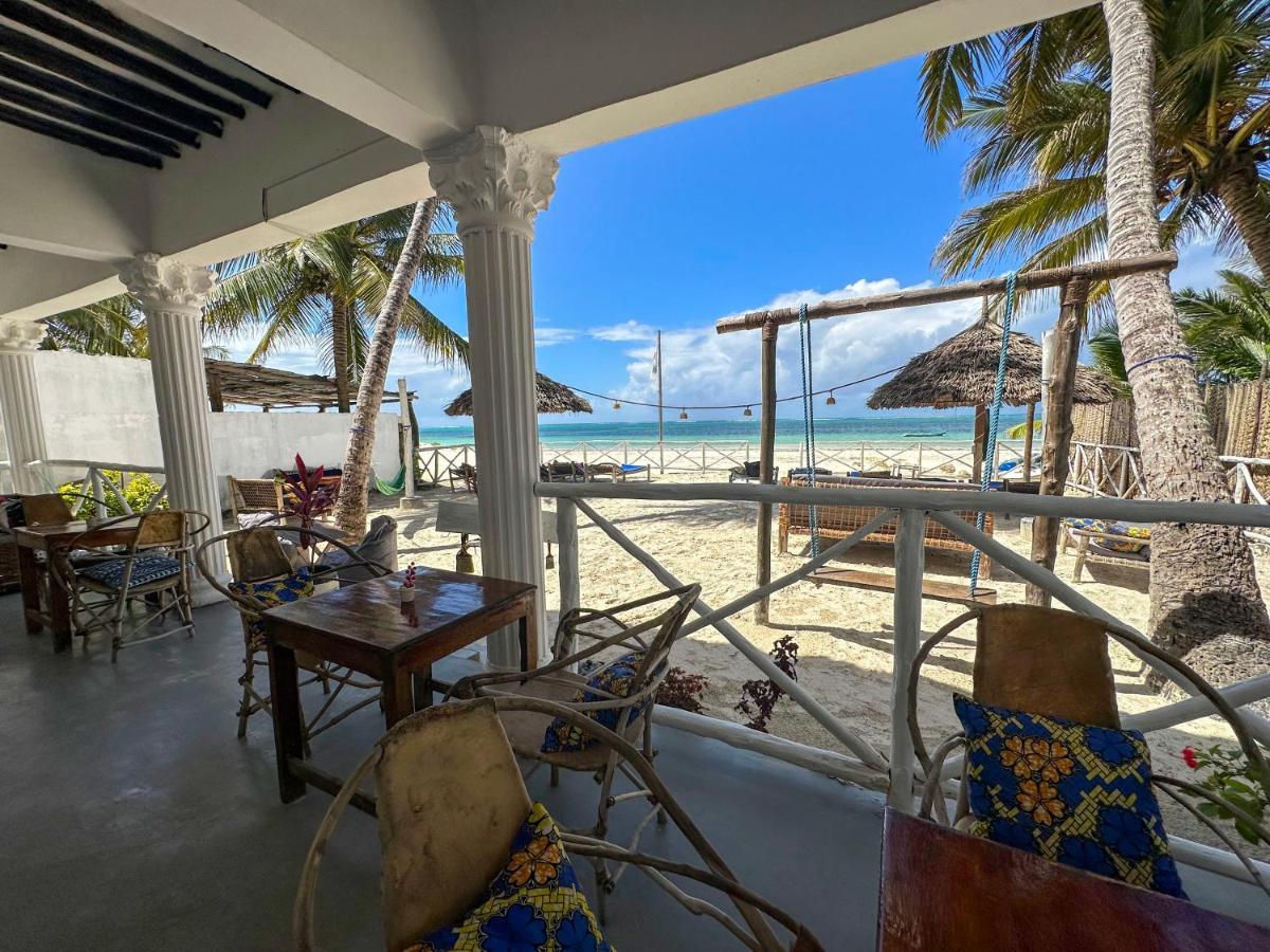 The African Paradise Beach Hotel 브웨주 외부 사진