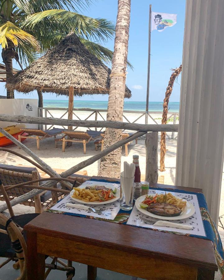 The African Paradise Beach Hotel 브웨주 외부 사진