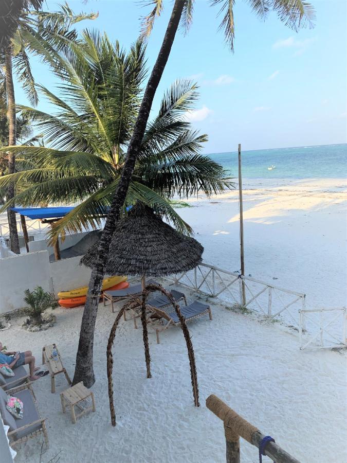 The African Paradise Beach Hotel 브웨주 외부 사진